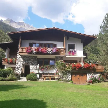 Haus Alpina *